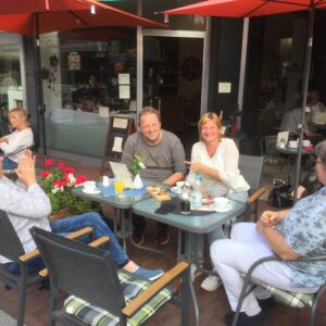 Nach dem Wahlstand noch zu einer gemütlichen Kaffeerunde.